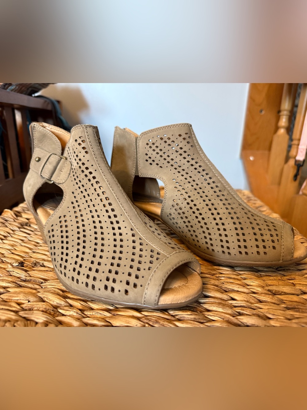 EARTH Women's Suede Keri Perforated Peep Toe Khaki Ankle Booties 6D